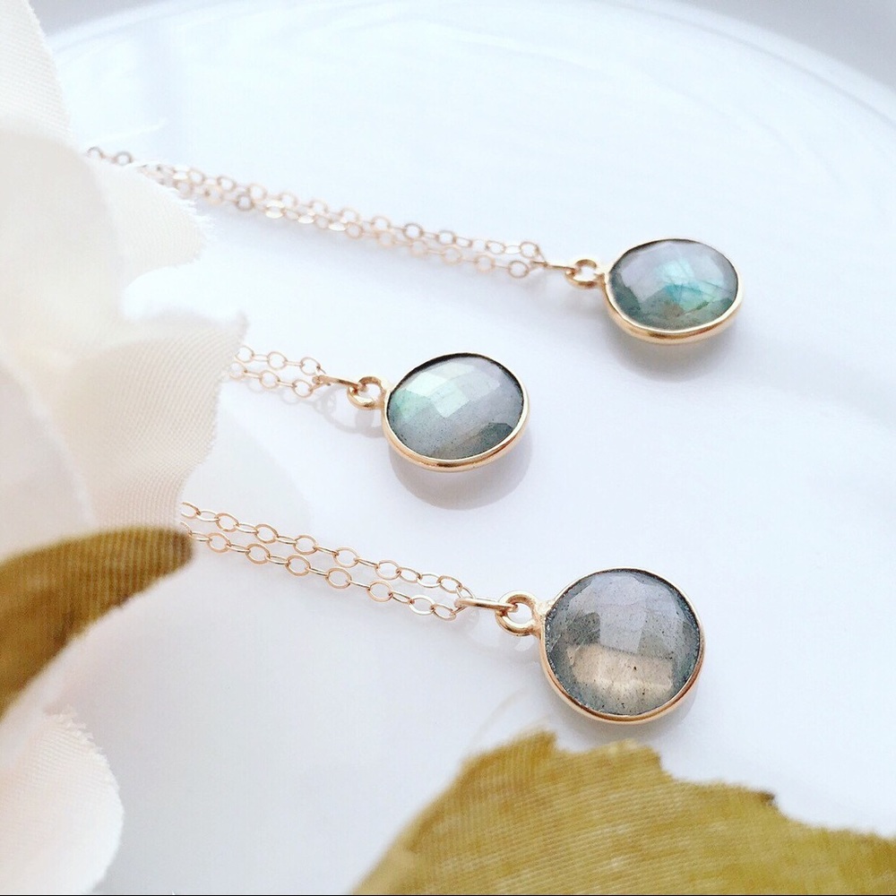 🌹SALE🌹Labradorite On Gold Filled Chain Necklace